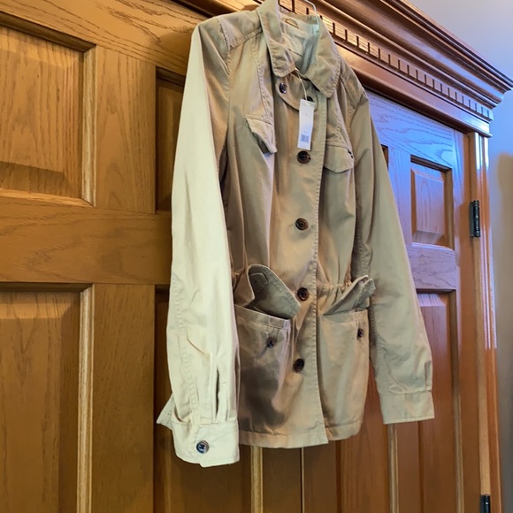 Banana Republic spring jacket. Button up with four pockets. Size 4 Khaki new - Picture 5 of 14